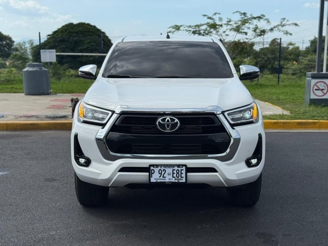 Toyota Hilux 2025 SRV