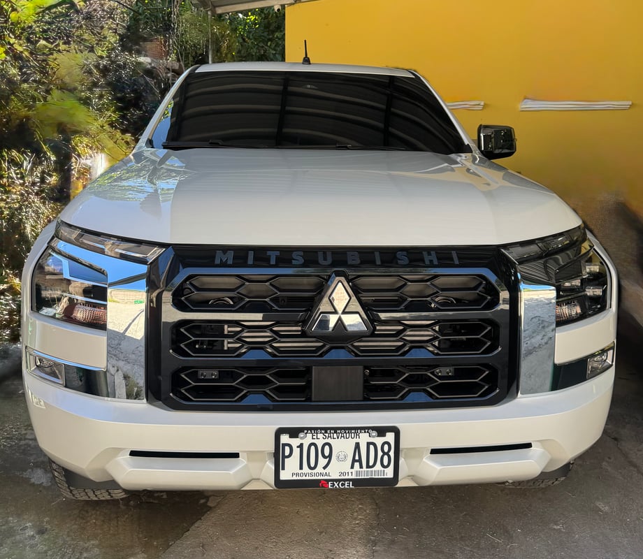 Mitsubishi Sportero