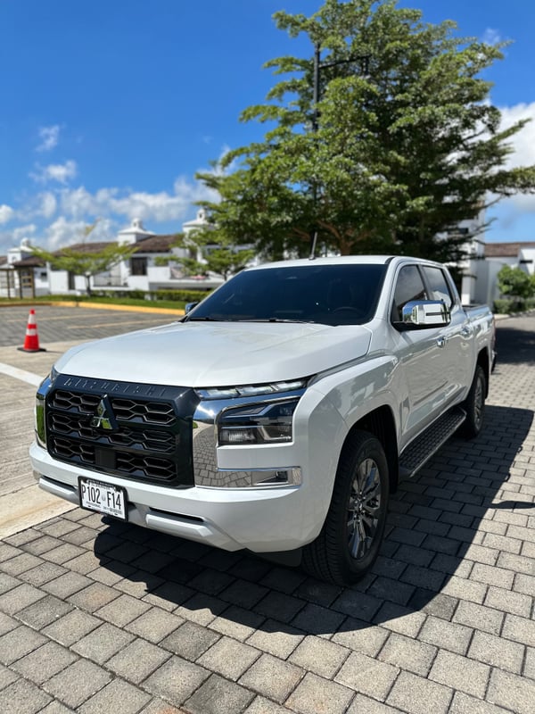 Mitsubishi L200 Sportero 2026