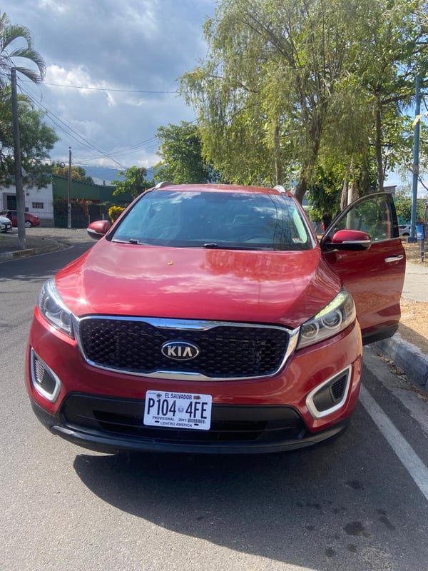 KIA SORENTO KIA Sorento 4x4 – 7 Pasajeros