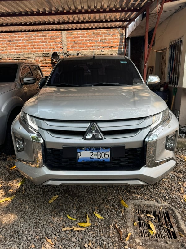 Mitsubishi Sportero 2022 Automático 4x4 Doble Cabina Diesel Full Extras