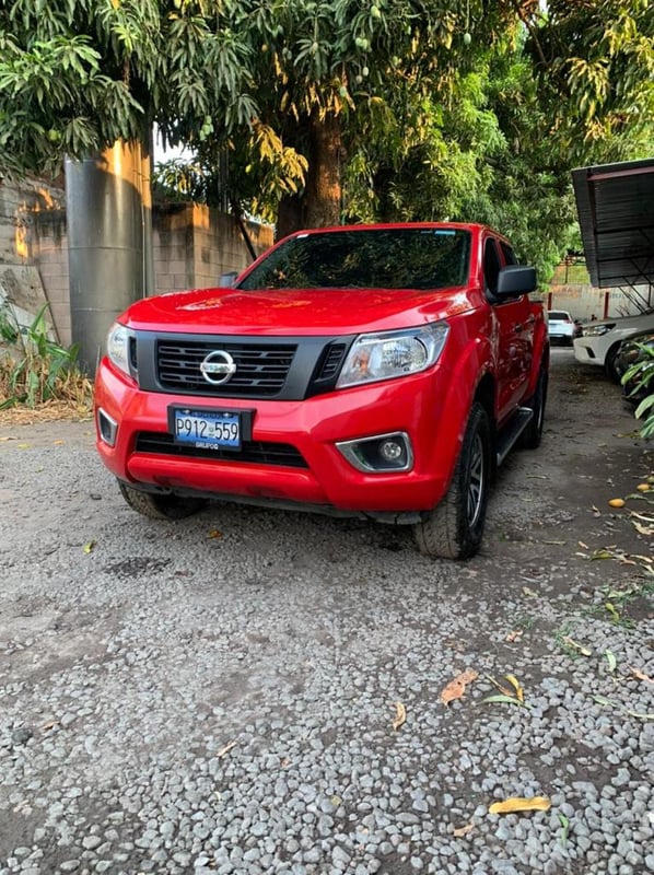 Nissan NP300 2020 Standard 6 Velocidades 4x4 Doble Cabina Diesel
