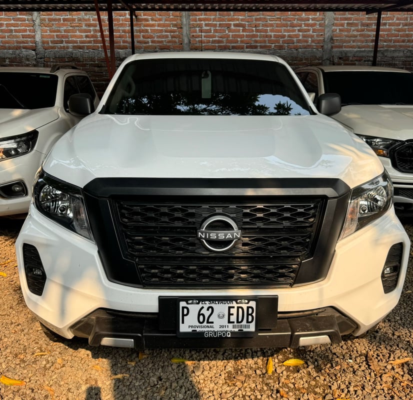 Nissan NP300 2024 Automático 4x4 Doble Cabina Diesel Full Extras