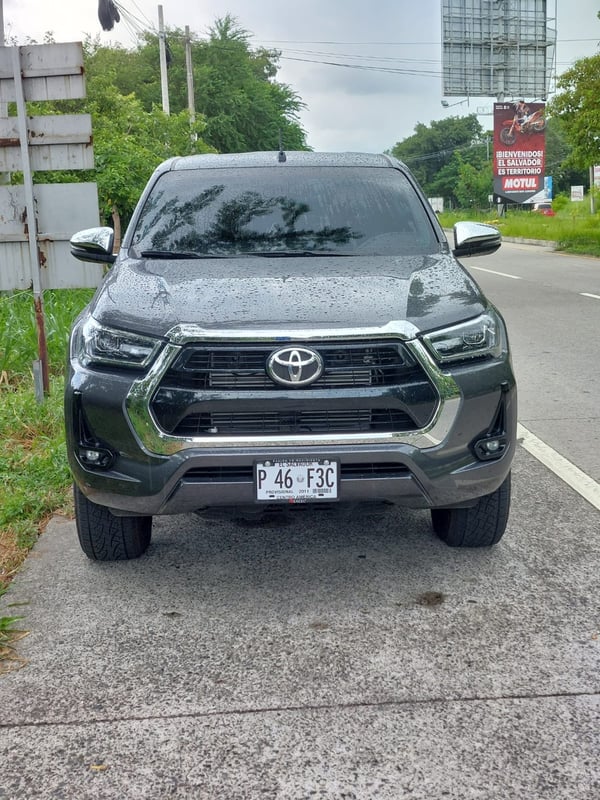 Toyota Hilux 2024 Automático 4x4 Doble Cabina Diesel Full Extras
