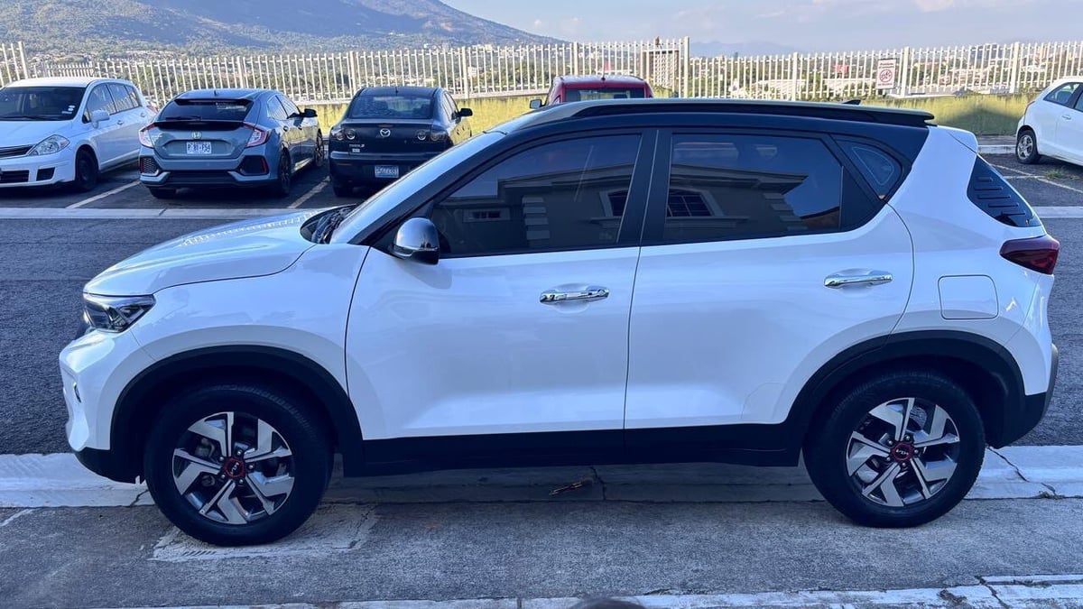 Kia Sonet - Blanca