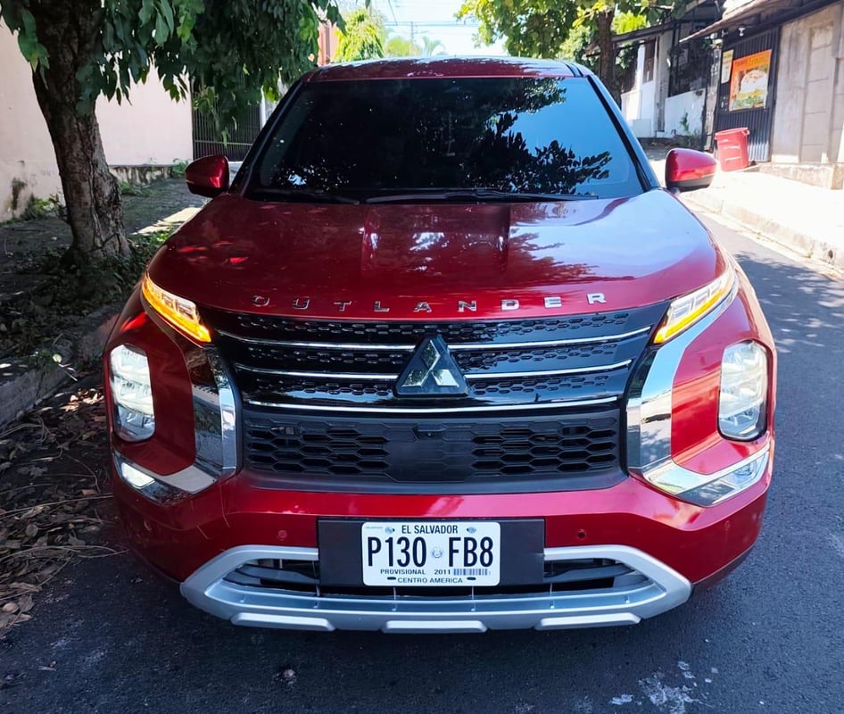 Mitsubishi Outlander 2024 2